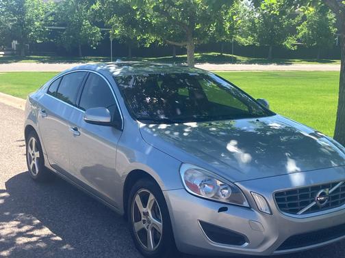 Silver 2013 Volvo S60 T5