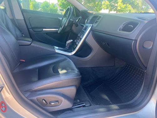 Silver 2013 Volvo S60 T5