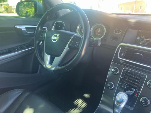 Silver 2013 Volvo S60 T5
