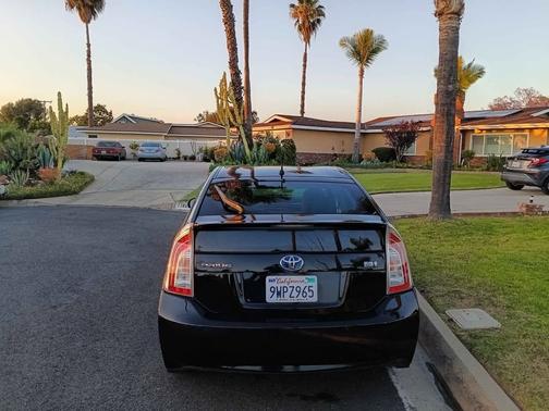 Black 2014 Toyota Prius Two