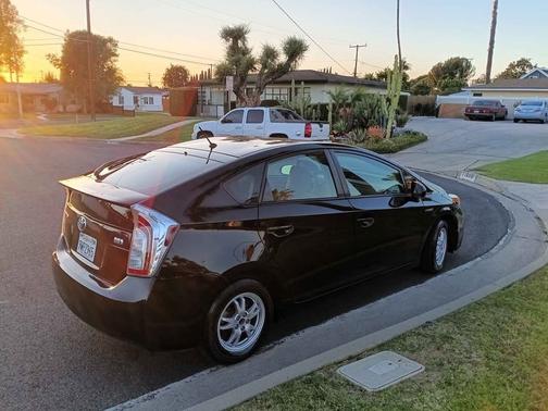 Black 2014 Toyota Prius Two