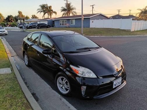 Black 2014 Toyota Prius Two