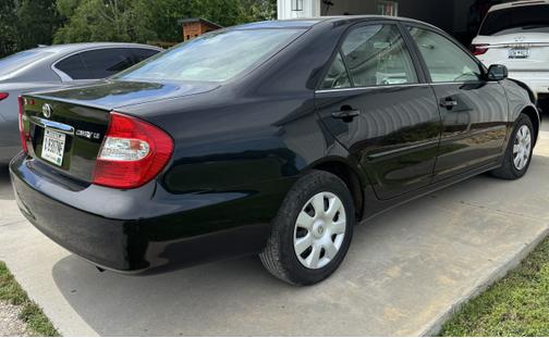 2004 Toyota Camry LE