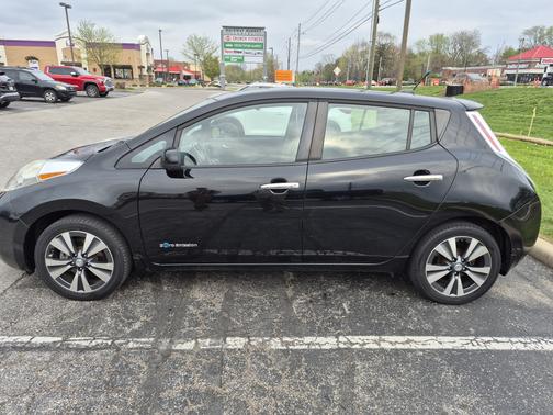 Black 2013 Nissan Leaf SL