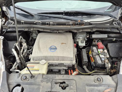 Black 2013 Nissan Leaf SL