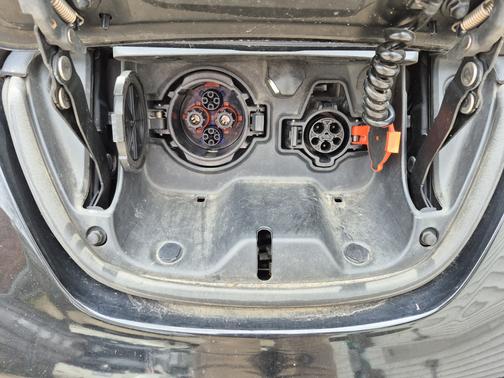 Black 2013 Nissan Leaf SL