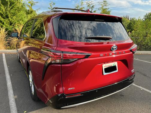 2024 Toyota Sienna Limited