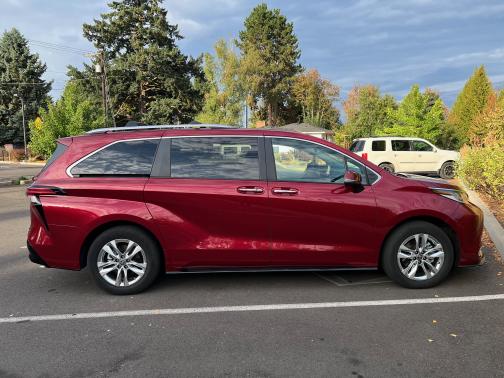 2024 Toyota Sienna Limited