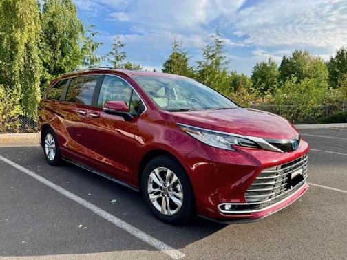 2024 Toyota Sienna Limited