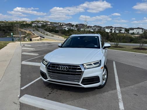 White 2020 Audi Q5 45 Premium