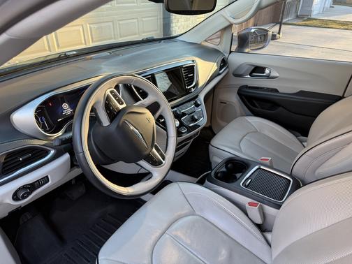 2018 Chrysler Pacifica Hybrid Limited