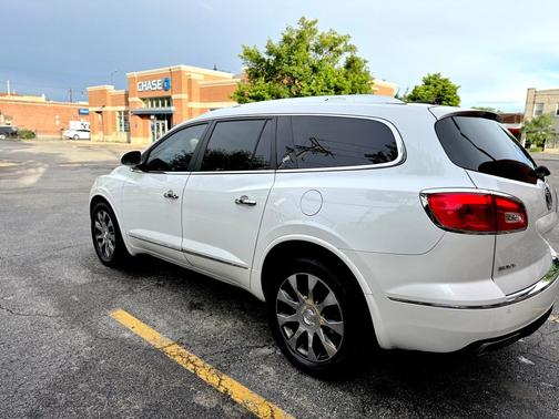 White 2017 Buick Enclave Premium