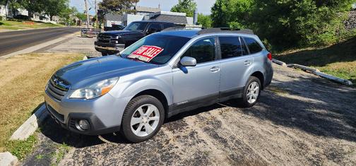 Silver 2013 Subaru Outback 2.5i Premium
