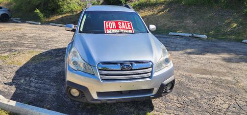 Silver 2013 Subaru Outback 2.5i Premium