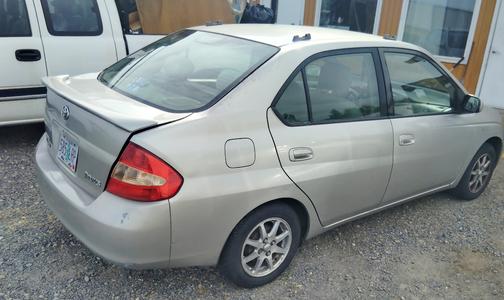 Beige 2001 Toyota Prius Base