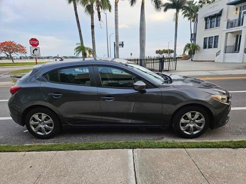 Gray 2014 Mazda Mazda3 i Sport