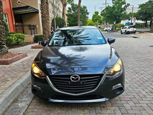 Gray 2014 Mazda Mazda3 i Sport