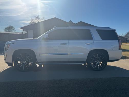 2016 Cadillac Escalade Luxury