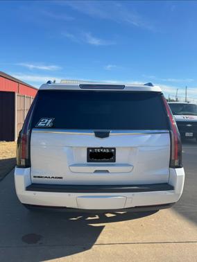 2016 Cadillac Escalade Luxury