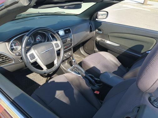 2012 Chrysler 200 Touring