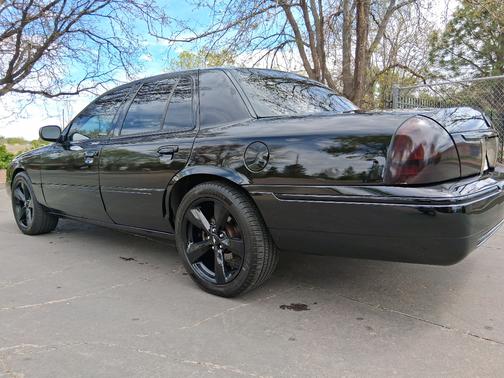 Black 2004 Mercury Grand Marquis LS