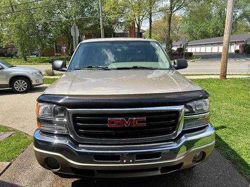 Gold 2005 GMC Sierra 1500 SLT Crew Cab