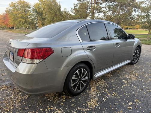 Silver 2011 Subaru Legacy 2.5 i