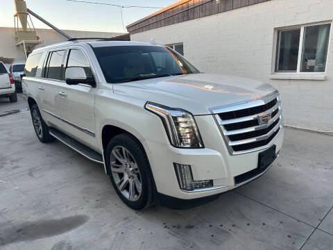 White 2015 Cadillac Escalade ESV Luxury