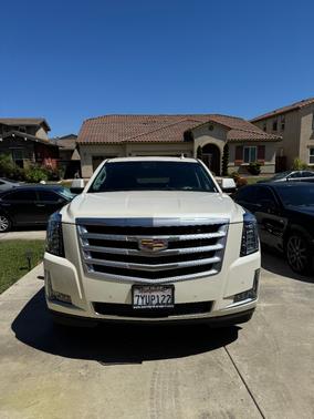 White 2015 Cadillac Escalade ESV Luxury
