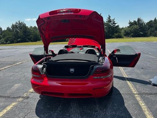 2004 Dodge Viper SRT-10