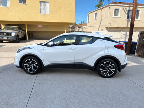 Beige 2021 Toyota C-HR XLE