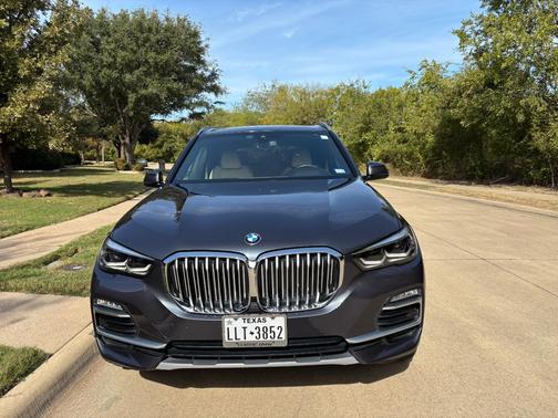 Gray 2019 BMW X5 xDrive40i