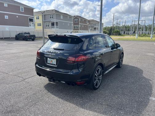 2013 Porsche Cayenne GTS