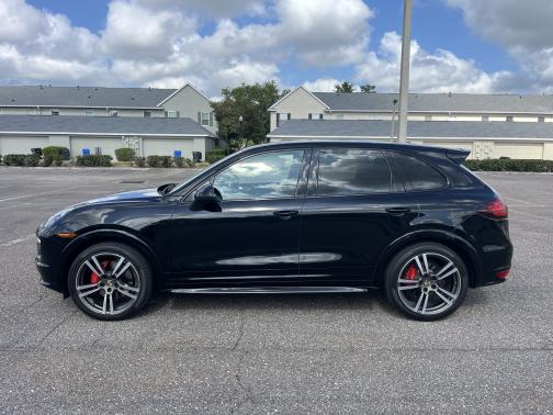2013 Porsche Cayenne GTS