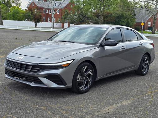 Silver 2025 Hyundai ELANTRA SEL Sport