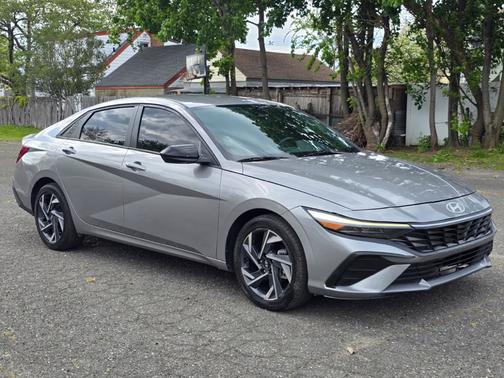Silver 2025 Hyundai ELANTRA SEL Sport