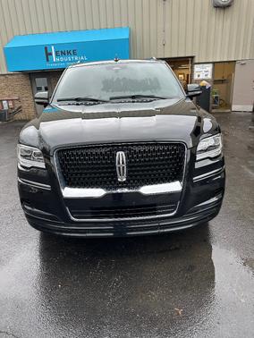 2023 Lincoln Navigator L Reserve