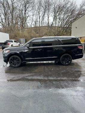 2023 Lincoln Navigator L Reserve