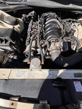 Beige 2005 Dodge Magnum R/T