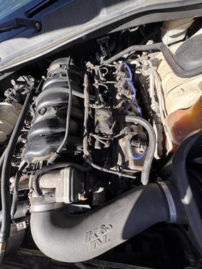 Beige 2005 Dodge Magnum R/T