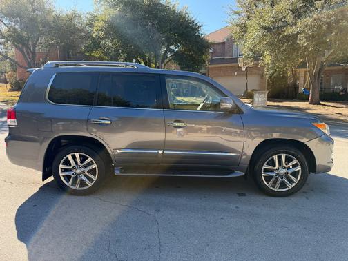 2013 Lexus LX 570 Base