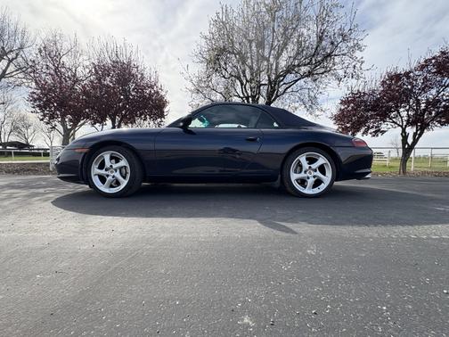 2003 Porsche 911 Carrera 4 Cabriolet