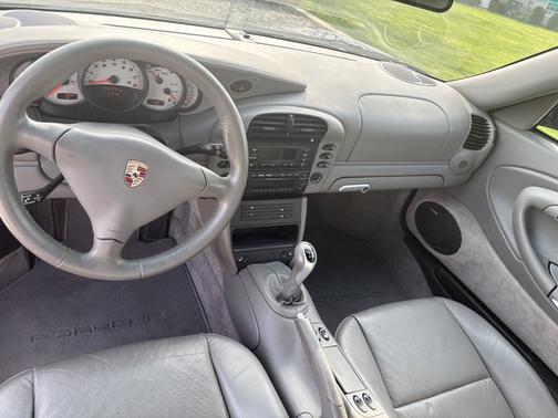 2003 Porsche 911 Carrera 4 Cabriolet