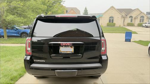 Black 2019 GMC Yukon SLE
