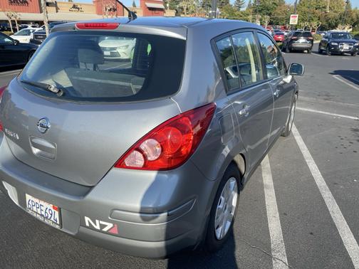 2011 Nissan Versa 1.8 S