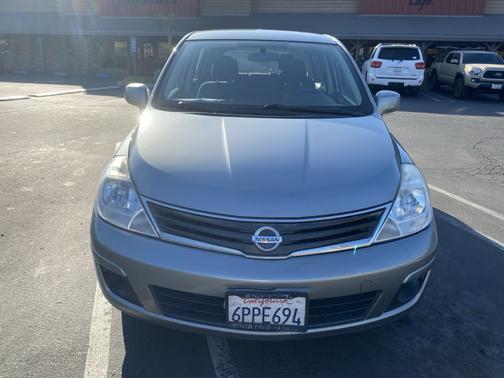 2011 Nissan Versa 1.8 S