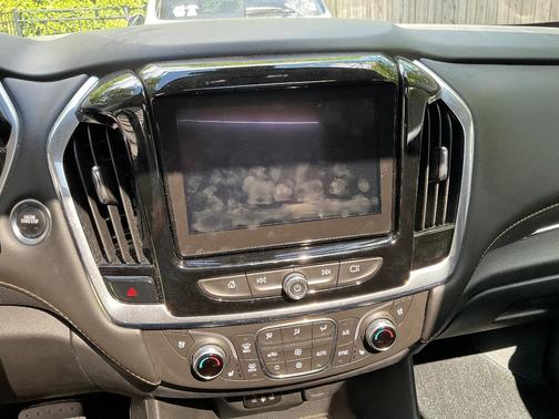 Silver 2019 Chevrolet Traverse Premier
