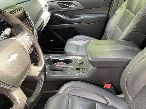 Silver 2019 Chevrolet Traverse Premier