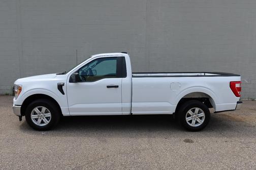 White 2022 Ford F-150 XL