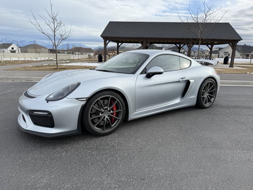 2016 Porsche Cayman GT4